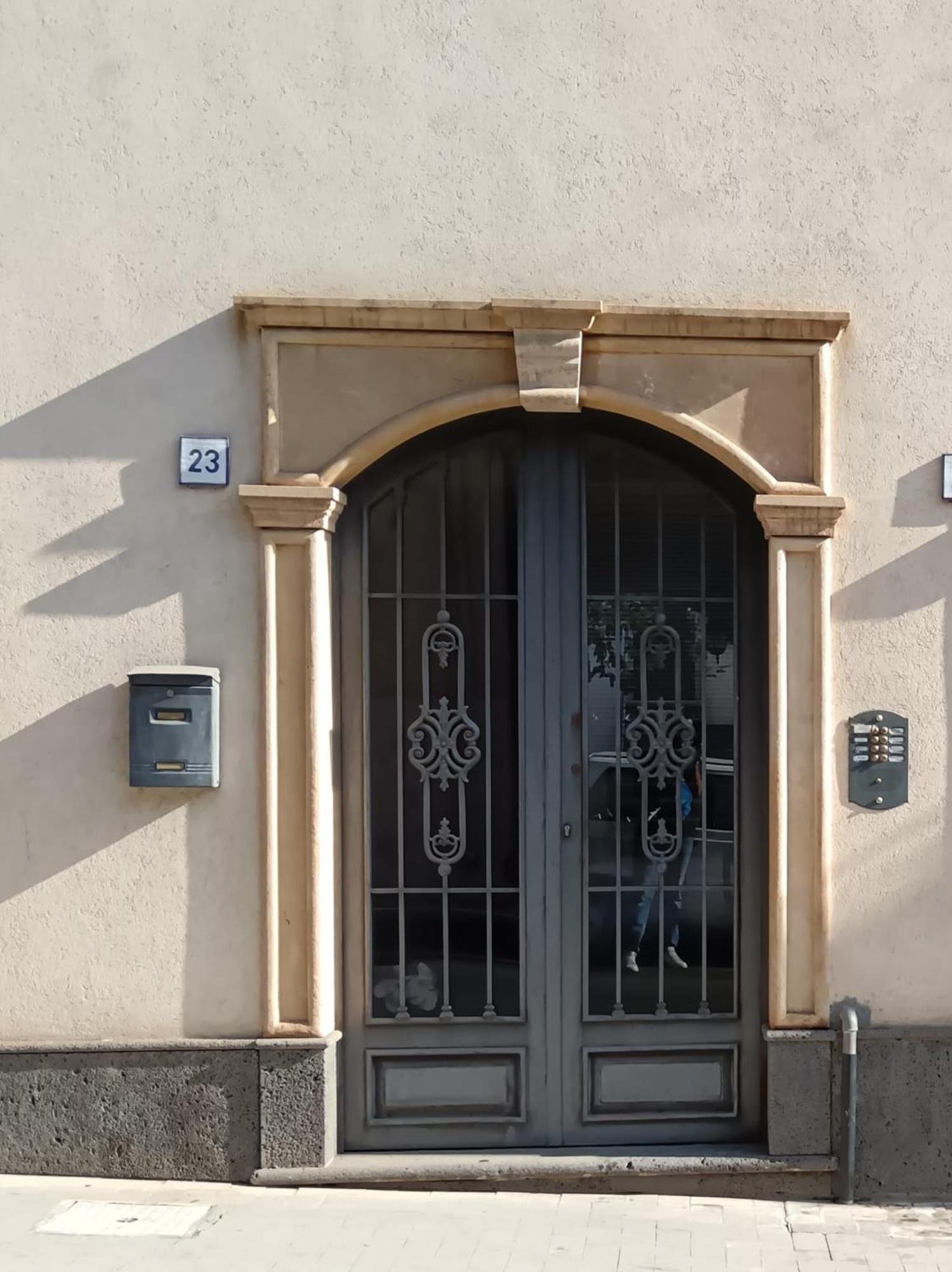 Via Cagliari Home Catánia Buitenkant foto